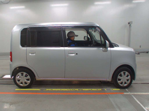 2013 Daihatsu Move Conte L575S[2]