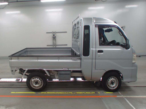 2011 Daihatsu Hijet Truck S201P[2]