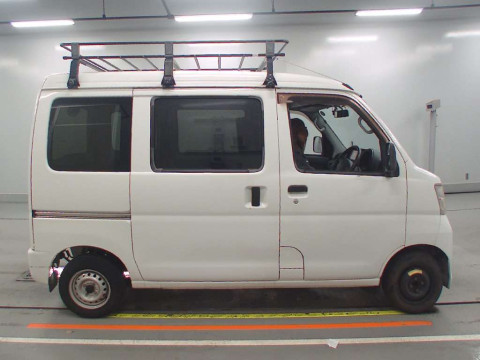 2016 Daihatsu Hijet Cargo S321V[2]