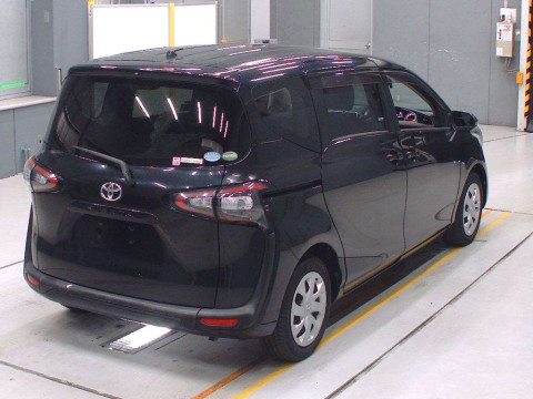 2017 Toyota Sienta NSP170G[1]