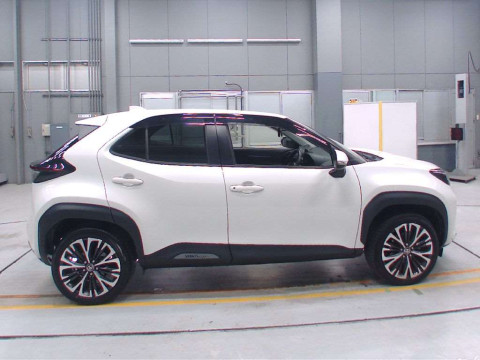 2022 Toyota YARIS CROSS MXPB10[2]