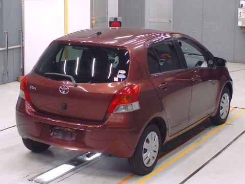 2010 Toyota Vitz SCP90[1]