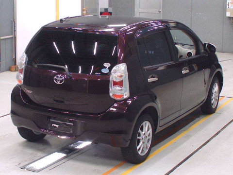 2010 Toyota Passo KGC30[1]