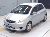 2005 Toyota Vitz