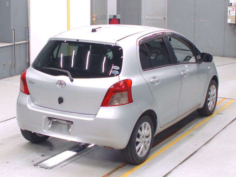 2005 Toyota Vitz SCP90[1]