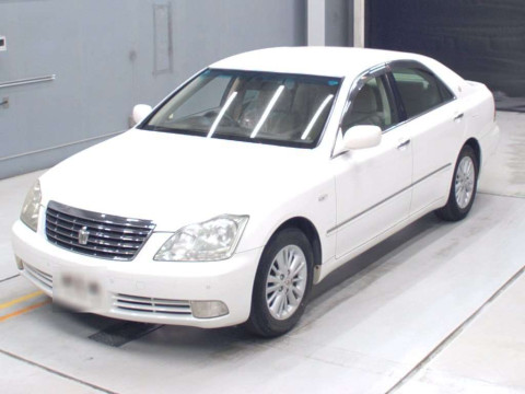 2004 Toyota Crown GRS182[0]