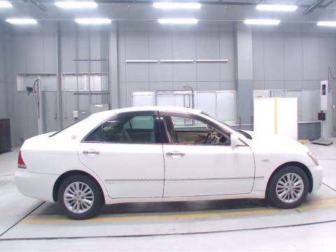 2004 Toyota Crown GRS182[2]