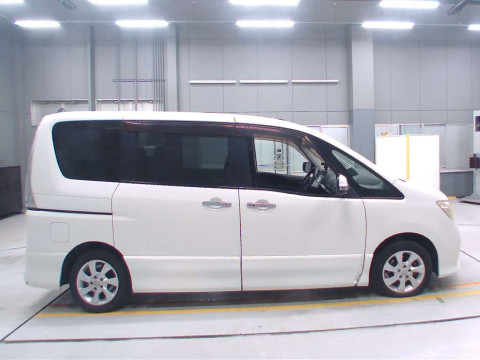 2012 Nissan Serena FC26[2]