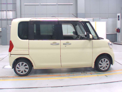 2014 Daihatsu Tanto LA600S[2]