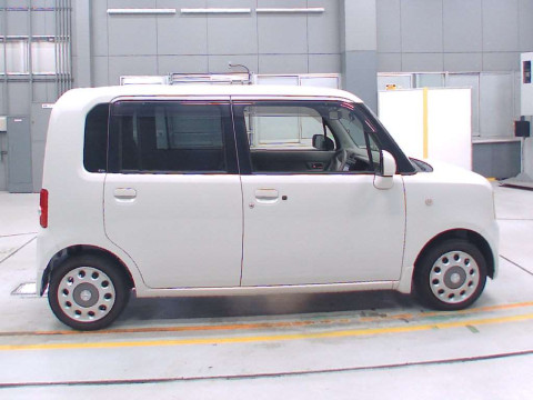 2014 Daihatsu Move Conte L575S[2]