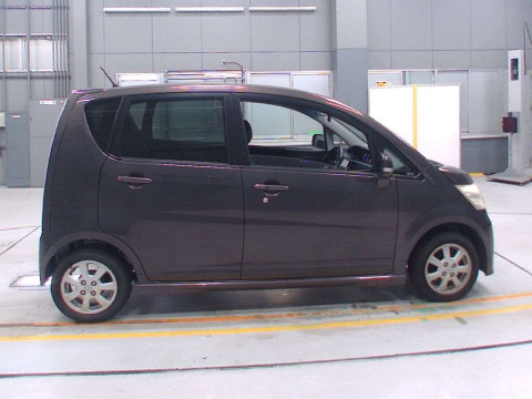 2010 Daihatsu Move L175S[2]