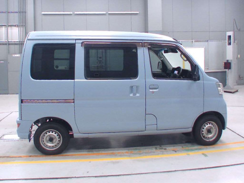 2017 Daihatsu Hijet Cargo S331V[2]