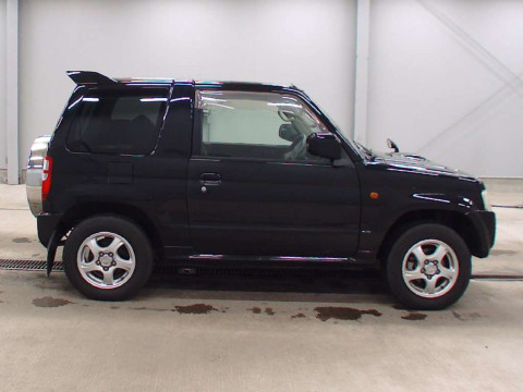 2008 Mitsubishi Pajero Mini H58A[2]