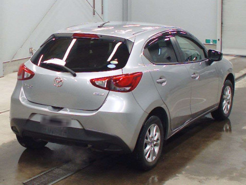 2015 Mazda Demio DJ3AS[1]