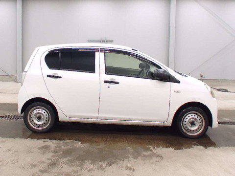 2012 Daihatsu Mira es LA300S[2]