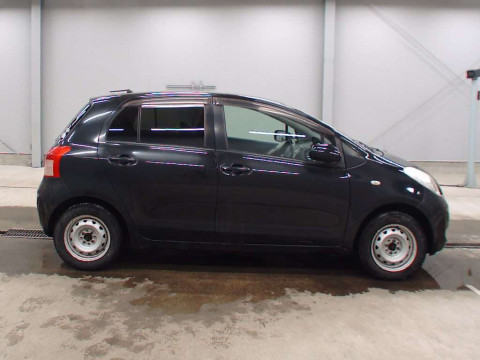 2007 Toyota Vitz KSP90[2]