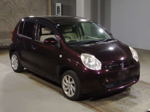 2011 Toyota Passo KGC30[2]