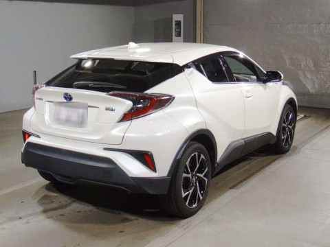 2017 Toyota C-HR ZYX10[1]