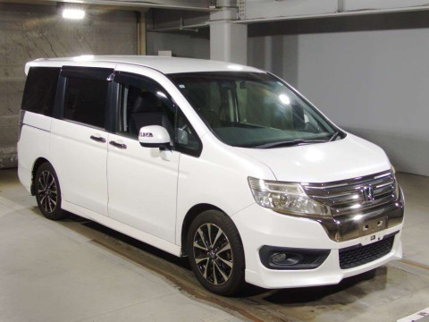 2013 Honda Step WGN Spada RK5[2]