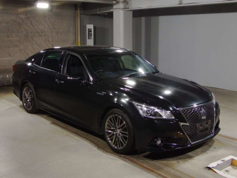 2013 Toyota Crown Hybrid AWS210[2]