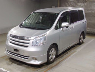 2007 Toyota Noah