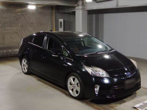 2012 Toyota Prius ZVW30[2]