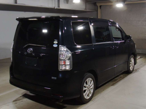 2010 Toyota Voxy ZRR70W[1]