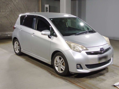 2011 Toyota Ractis NCP120[2]