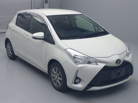 2018 Toyota Vitz NSP130[2]