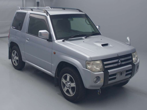 2011 Mitsubishi Pajero Mini H58A[2]