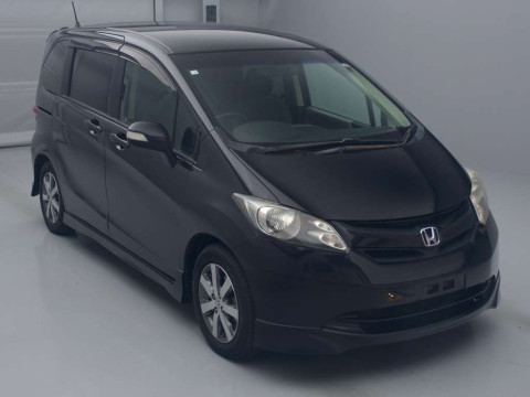 2010 Honda Freed GB3[2]