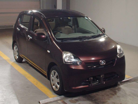 2011 Daihatsu Mira es LA300S[2]