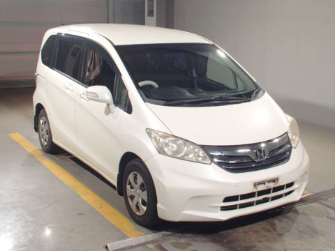 2012 Honda Freed GB3[2]