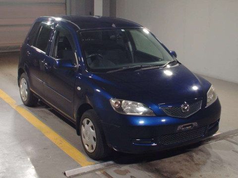 2004 Mazda Demio DY3W[2]