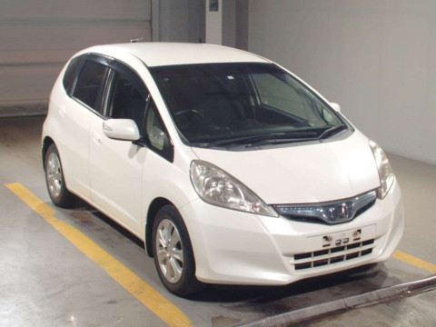 2012 Honda Fit Hybrid GP1[2]