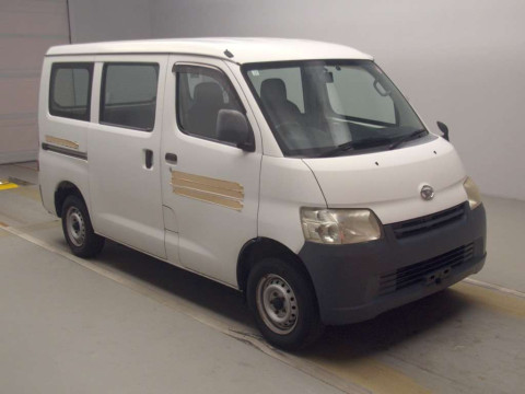 2009 Toyota Townace Van S402M[2]