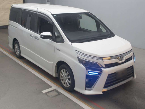 2018 Toyota Voxy ZWR80W[2]