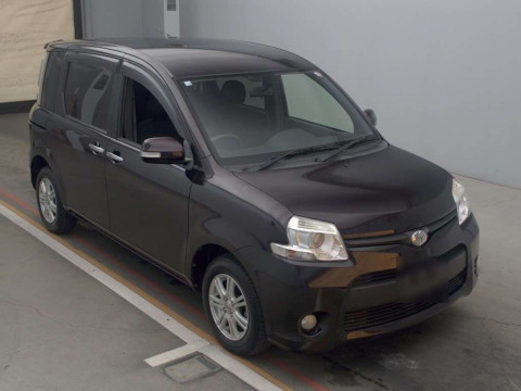 2012 Toyota Sienta NCP81G[2]