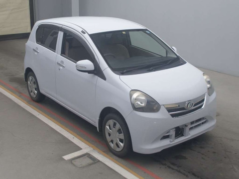 2011 Daihatsu Mira es LA310S[2]