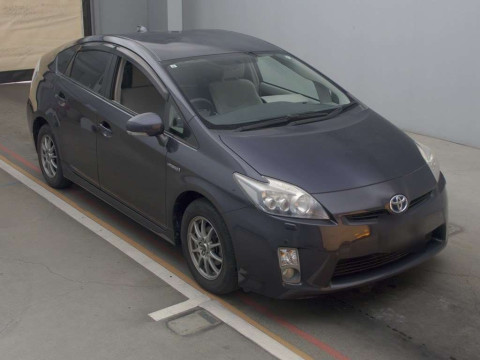 2011 Toyota Prius ZVW30[2]