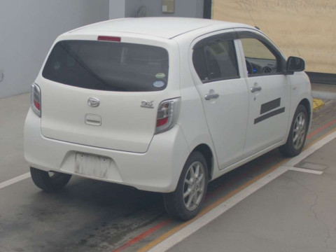 2016 Daihatsu Mira es LA300S[1]