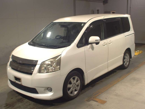 2007 Toyota Noah ZRR70W[0]