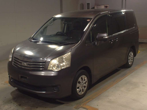 2010 Toyota Noah ZRR70G[0]