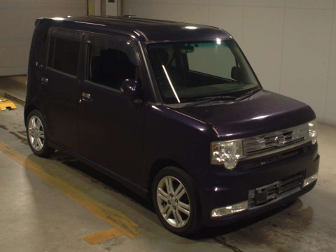 2011 Daihatsu Move Conte Custom L575S[2]