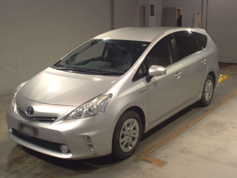 2013 Toyota Prius alpha ZVW41W[0]