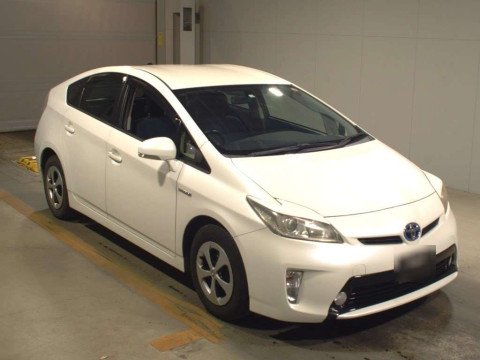 2012 Toyota Prius ZVW30[2]