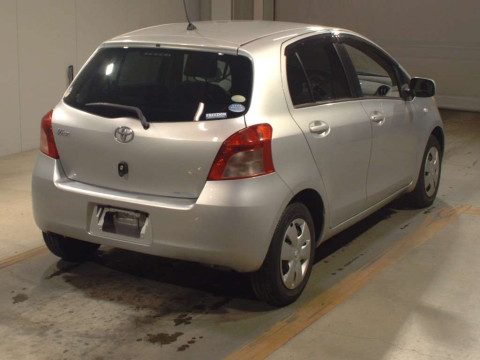 2005 Toyota Vitz SCP90[1]