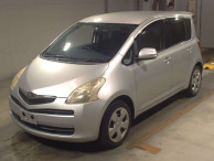 2005 Toyota Ractis