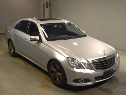 2010 Mercedes Benz E-Class 212056C[2]