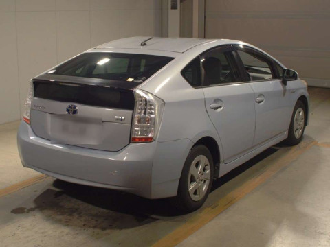 2010 Toyota Prius ZVW30[1]